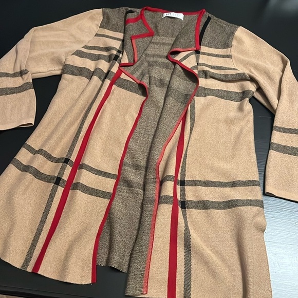 Kasper Women's Plaid Contrast-Trim Wing-Collar Cardigan - Picture 1 of 6